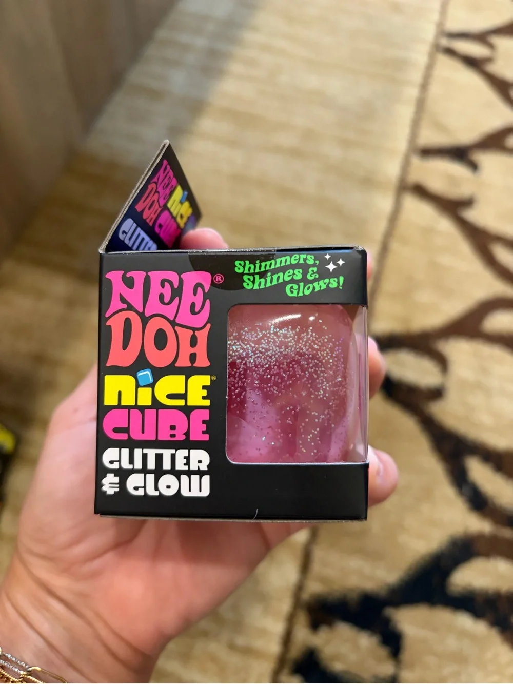 NeeDoh Glitter & Glow Pink Cube Super Solid Squish